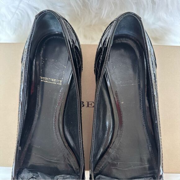 Burberry Patent Leather Flats - Picture 5 of 12